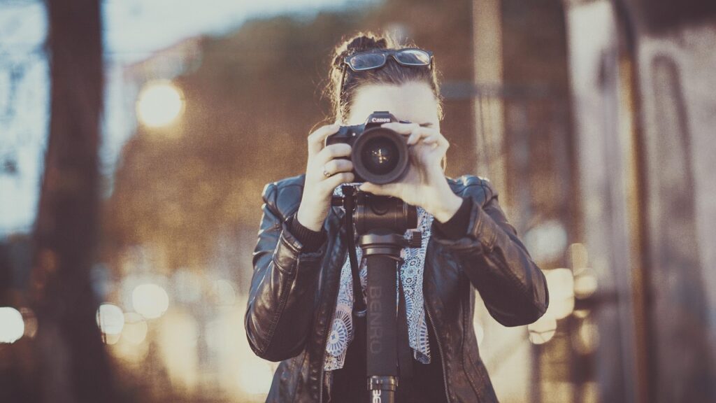 photographer, adult, woman, photo, picture, taking photo, camera, canon, capture, focus, girl, lens, outdoors, person, tripod, photographer, photographer, photographer, photographer, photographer, photo, camera, camera, camera, camera, focus