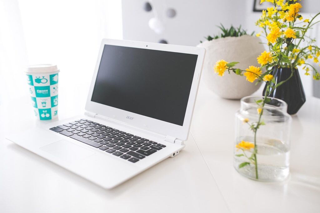 acer, chromebook, laptop, notebook, netbook, computer, tech, technology, device, business, work, working, study, workspace, workplace, white, minimal, coffee, desk, lifestyle, screen, keyboard, mockup, laptop, tech, tech, tech, tech, tech, study