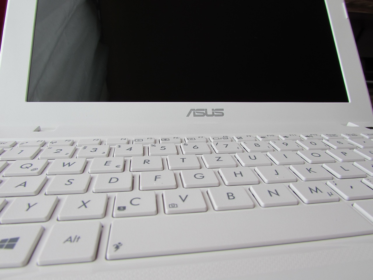 notebook, netbook, keys, laptop, asus, keyboard, white, home office, to blog, it, computer science, program, pc, computer, portable, asus, asus, asus, asus, asus