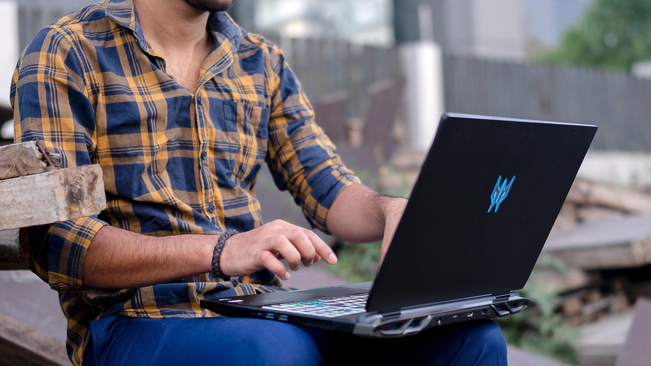 gaming, gamer, predator, acer, tech, laptop, portrait, typing