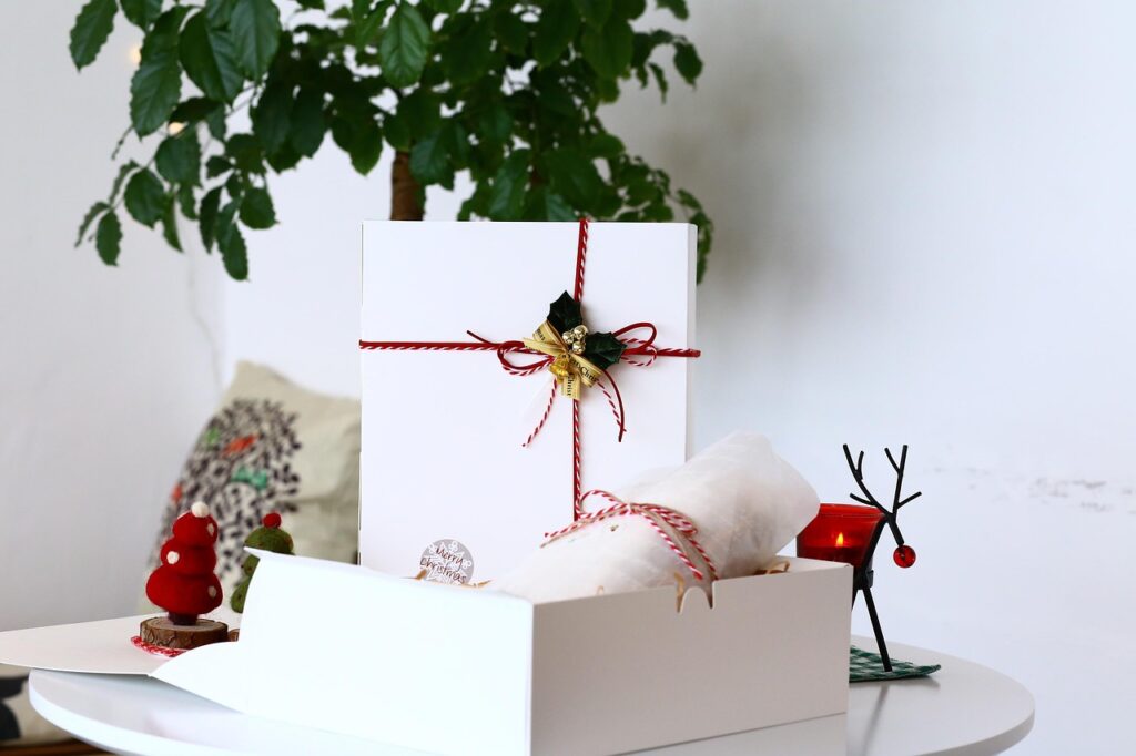 stollen, box, present, christmas present, christmas gift, gift box, dessert, gift box, gift box, gift box, gift box, gift box