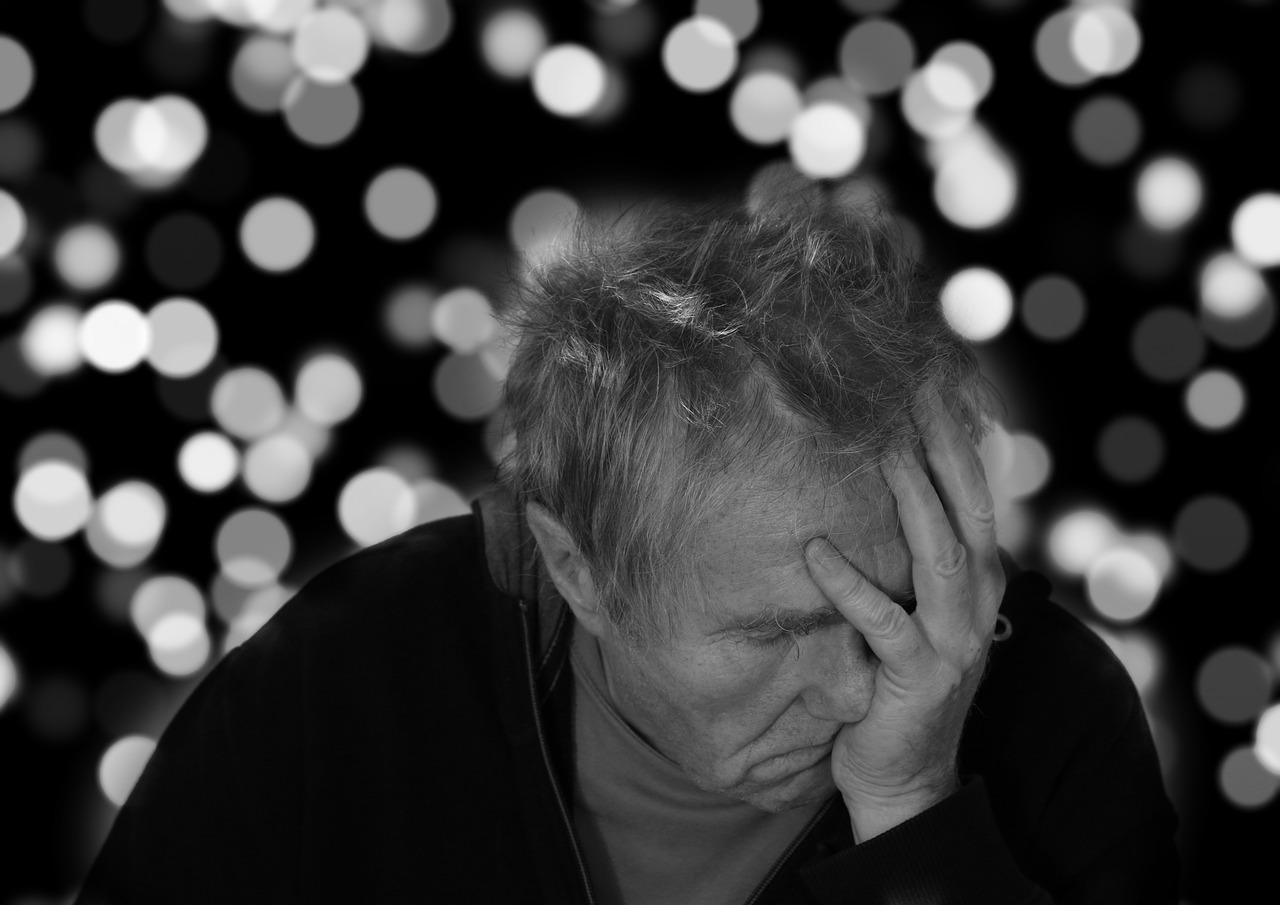 alzheimer's, man, portrait, face, despair, dementia, clock, watch test, mini mental test, old, think, human, need of care, supply, health, care for the elderly, maintenance, disease, constant, retirement home, old people's home, seniors, care costs, fear, care, seniorin, forgetfulness, dementia, dementia, dementia, dementia, dementia
