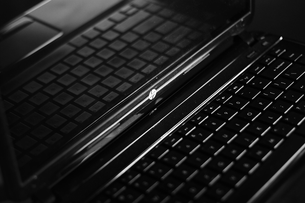 technology, gadgets, laptop, computer, keyboard, reflection, hp, gray computer, gray laptop, gray keyboard