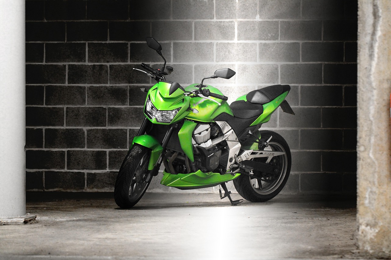 garage, motorbike, kawasaki, z750, motorbike, kawasaki, kawasaki, kawasaki, kawasaki, kawasaki